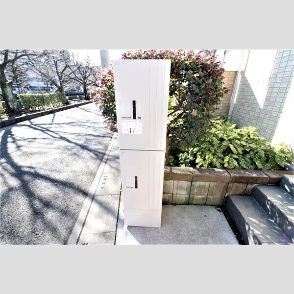 ヴィラたちばな 宅配ボックス