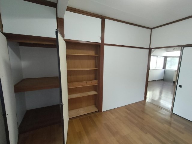 柏市柏戸建 収納