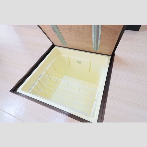 パークサイドヴィレッジ102号室 床下収納