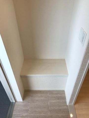 レガシープレイス片瀬205号室 玄関