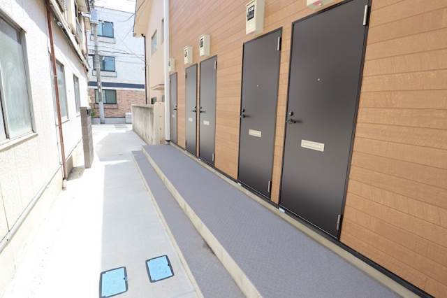 エアライフス南蒲田102号室 エントランス