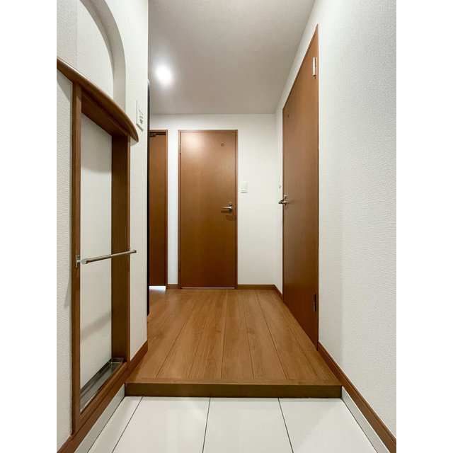 アーバハイツ六町環七北通り0503号室 玄関