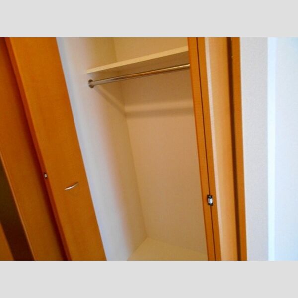 クレスト東金町202号室 クローゼット