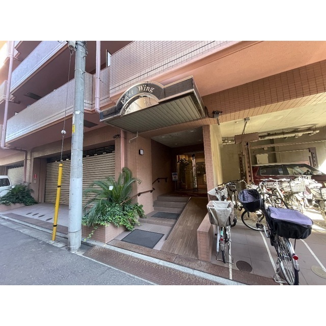 East Wing301号室 外観