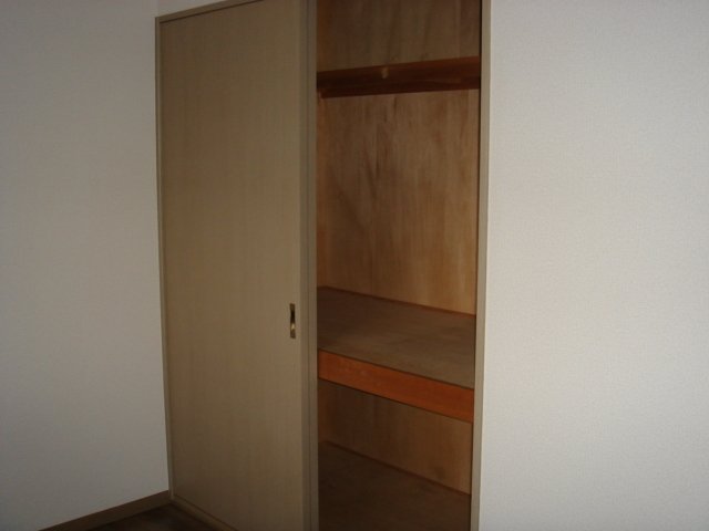 サザンフィールド301号室 収納