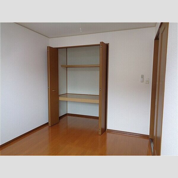 サンパティーク　A 物入れ