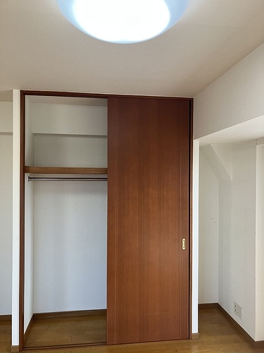 グローリオ十条 洋室約14.6帖収納　※内装前（2026年3月撮影）