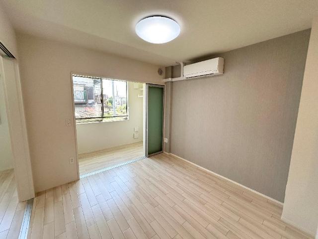 ルナフォーリア102号室 リビング