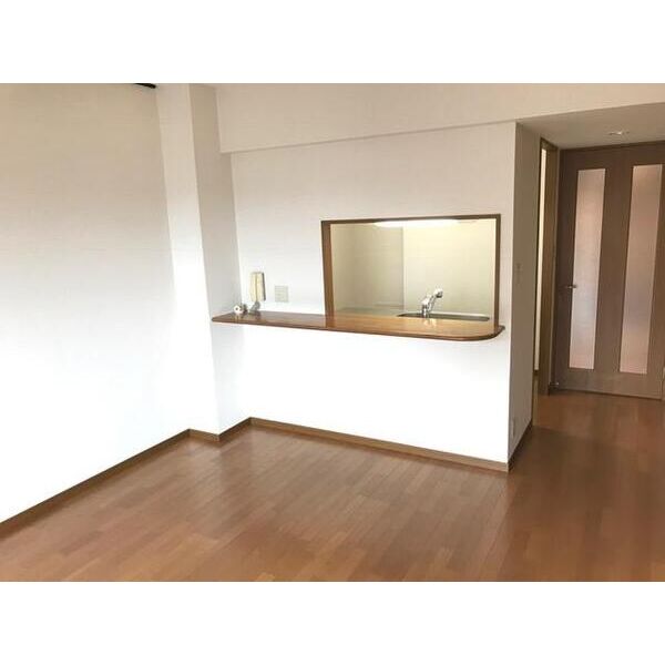 サニーフォレスト藤原弐番館 リビング