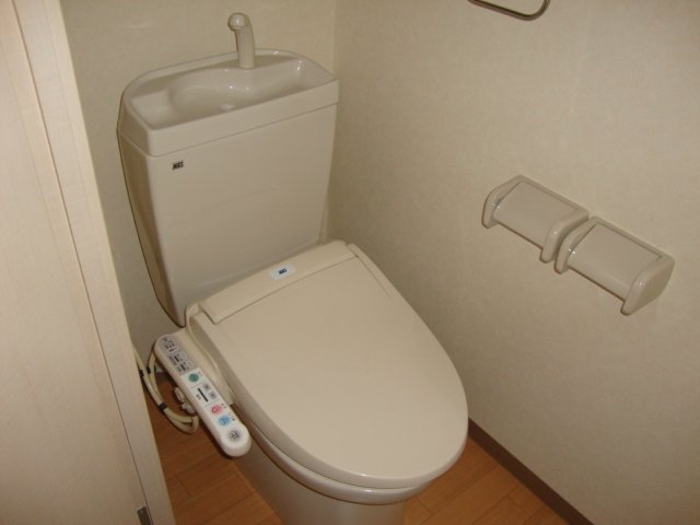 パールハイム鎌倉 シャワー付トイレ