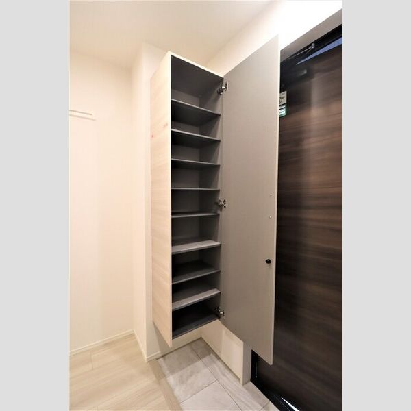 セレスティア中台Ⅱ 玄関