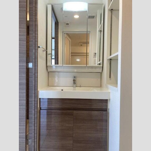 S-RESIDENCE新御徒町West トイレ