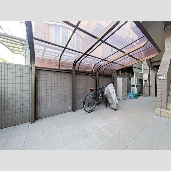 ベルメゾン土屋301号室 駐車場