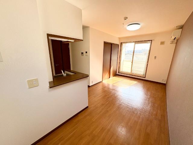 ヴィラ・ドレッセ リビング