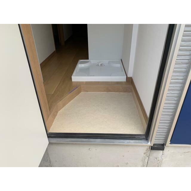 ＧａｒｄｅｎＣｏｕｒｔ上大岡Ａ号棟3階 玄関