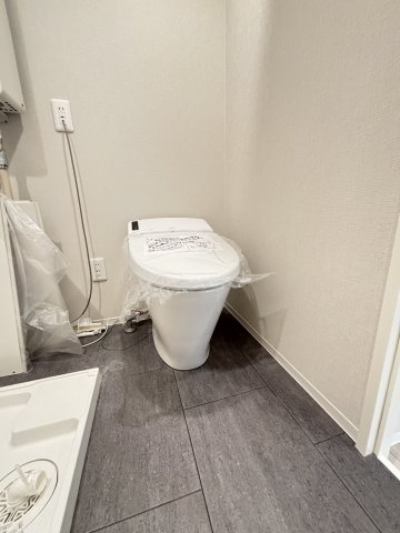 Ｂｒａｎｅｄｇｅ東武練馬0402号室 トイレ