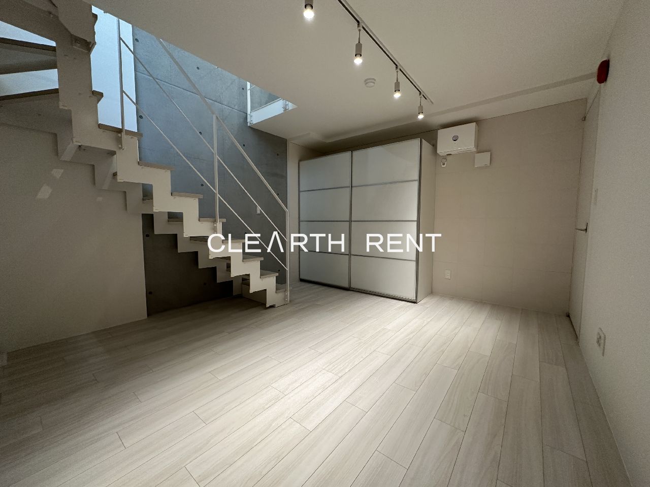 ＧＲＡＮ ＰＡＳＥＯ 池尻大橋1階 10帖の広々ベッドルーム/メゾネット下階