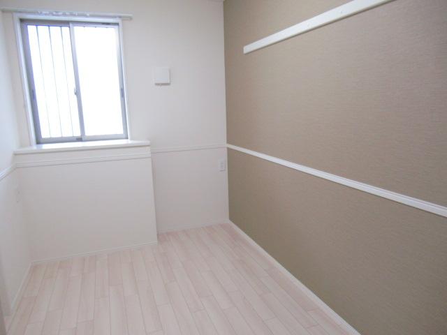 シェトア三山 アクセントクロスの栄える洋室