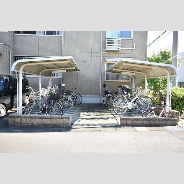 グランマルニエ 駐輪場