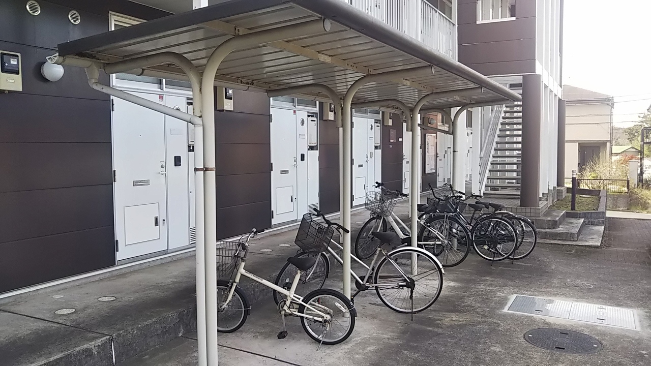 レオパレスオークヒルズⅡ102号室 駐輪場