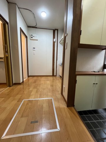 小手指南4丁目戸建 床下収納もあります