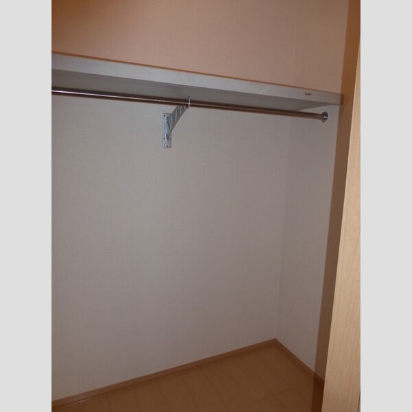 シャトレー明神303号室 収納