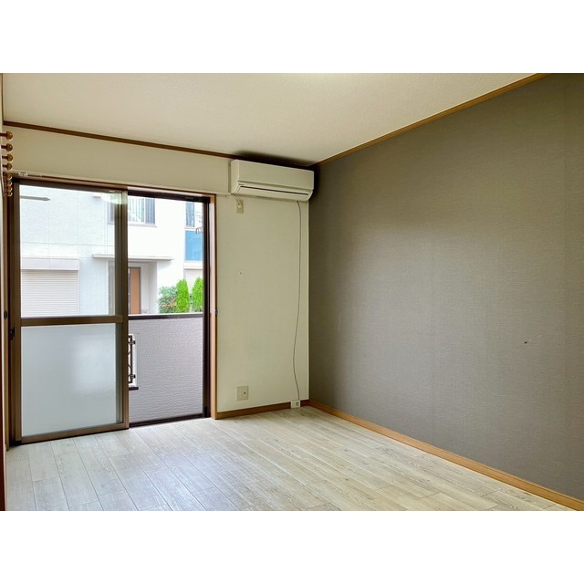 ヴィラクール 洋室