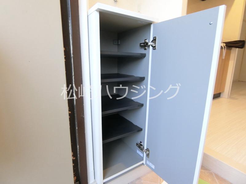 ロイヤルコーポ2階 玄関