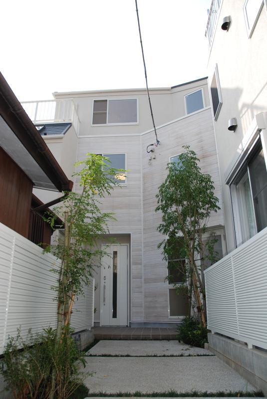 RIKO HOUSE1階 エントランス