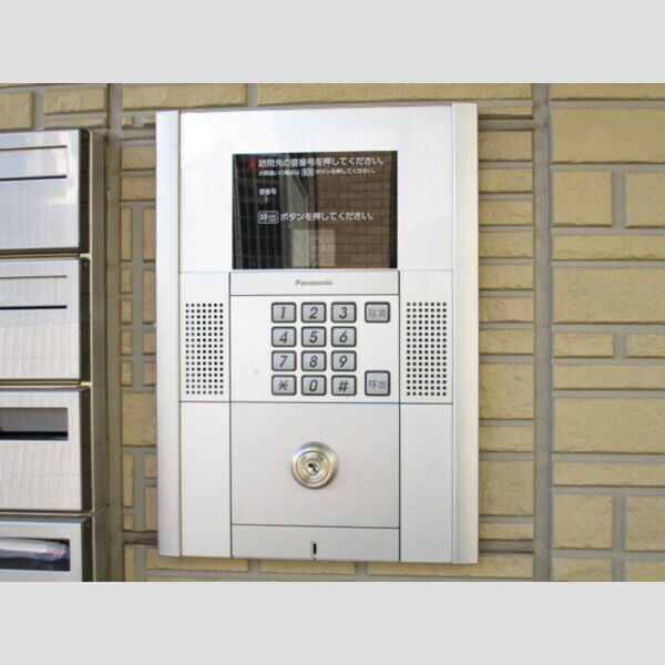 ルシェリア102号室 オートロック