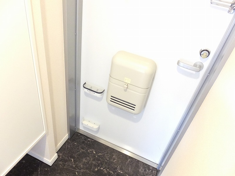 レオネクスト野鳥の森 ありそうでなかった傘立てスペースをご用意致しました。