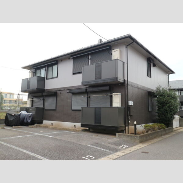 ピュアタウン南逆井　C102号室 建物外観