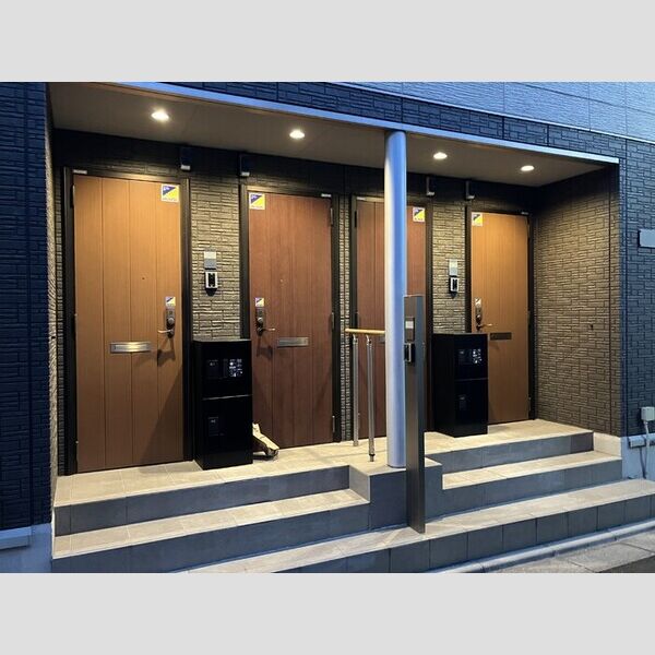 アジュール 宅配ボックス