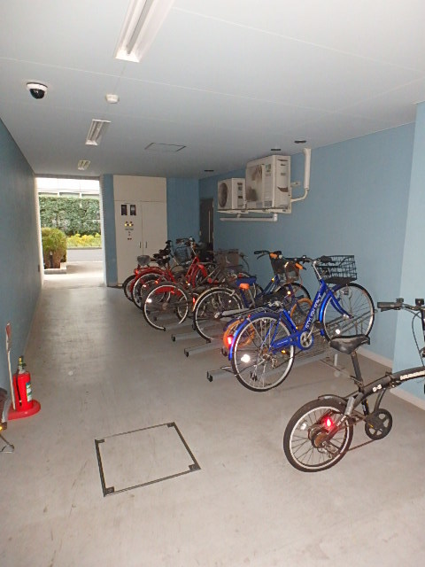 ガーラ大森リバーサイド8階 駐輪場