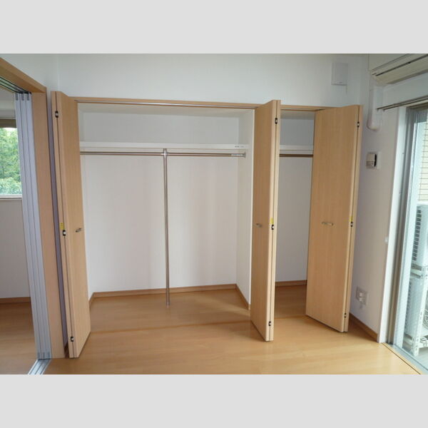 セルティスコート403号室 クローゼット