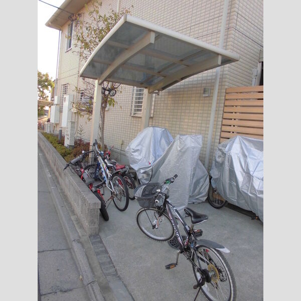 ルーチェ 駐輪場