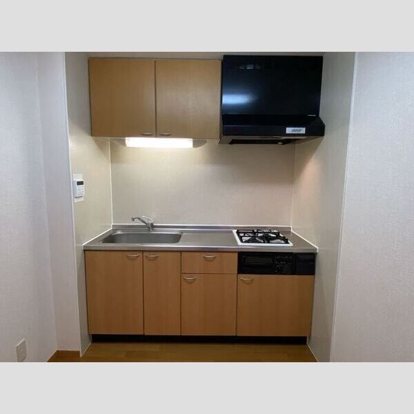 モニュメントスクウェア　弐番館 弐番館104号室　キッチン