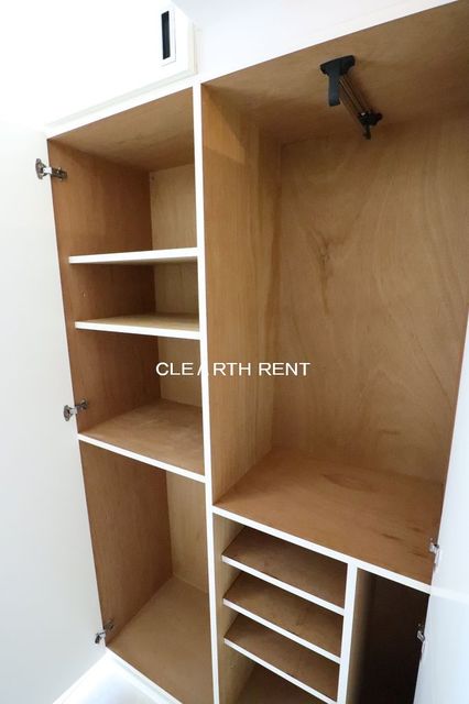 センチュリー西久保 収納スペース