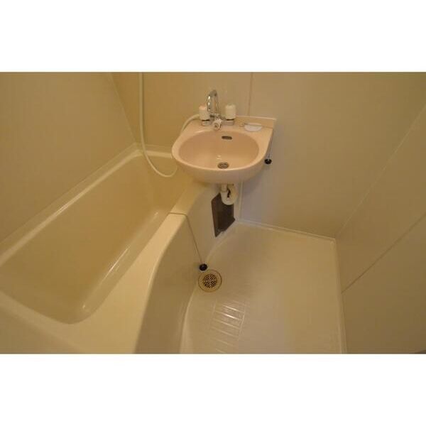 エステートピア桂105号室 同建物別部屋の参考画像