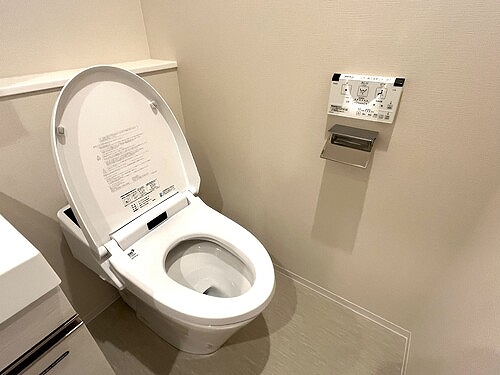 VIOR文京関口10階 トイレ※同タイプ別部屋2025.12新築未入居時撮影