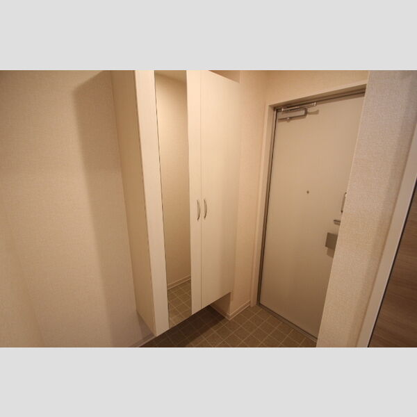 ル　シエル 玄関にはミラー付きのシューズBOX!