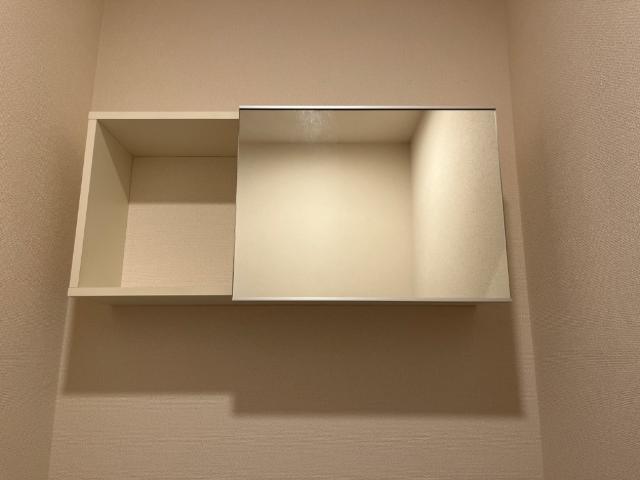 グランドゥール　エス トイレ収納