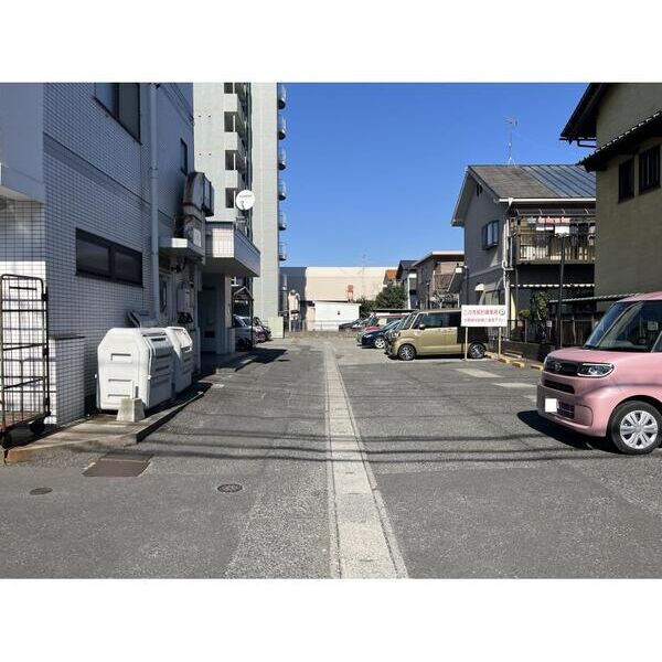 新幸マンション201号室 駐車場