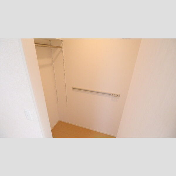 スカイビューテラス宮前平 収納