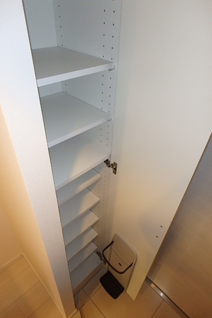 ガーラ・ステーション横濱関内4階 傘やブーツも収納可能な靴箱