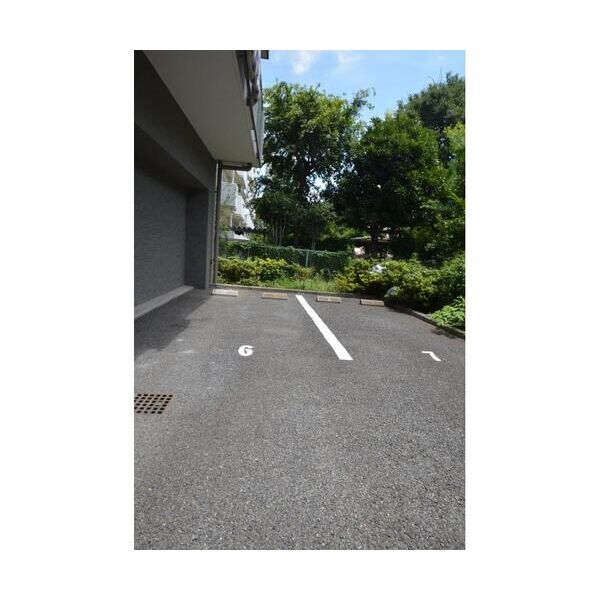 ヴァンヴェール府中606号室 駐車場