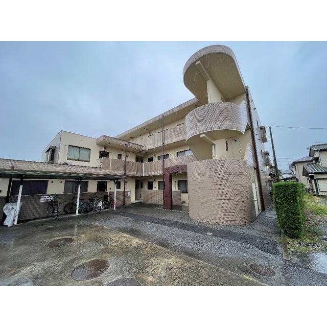 エンブレム202号室 外観