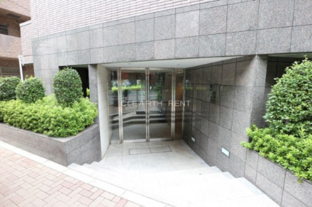 パレステュディオ三番町 重厚感あるエントランス/管理体制良好