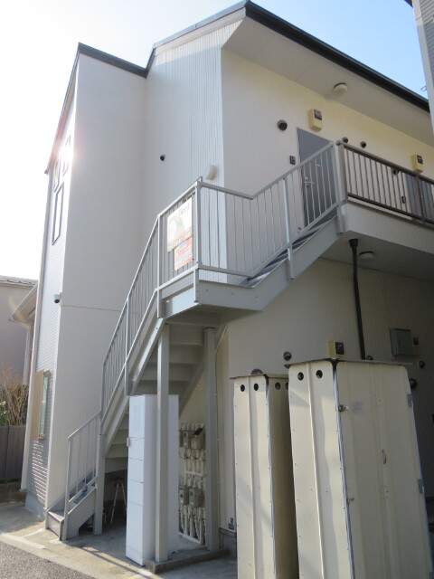 ドミール本郷台Ⅱ1階 外観