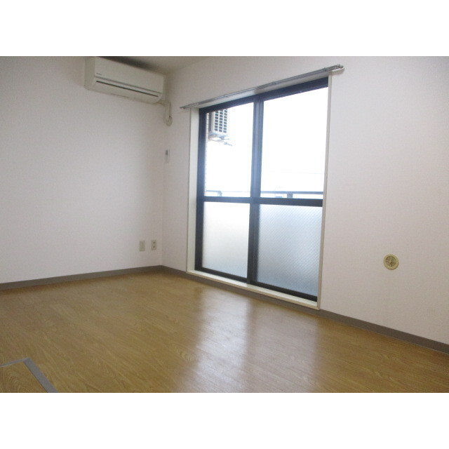 日神パレス西新宿 リビング